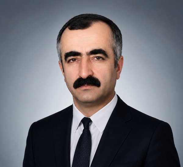 Orhan Yavuz, Kurucu Nesil