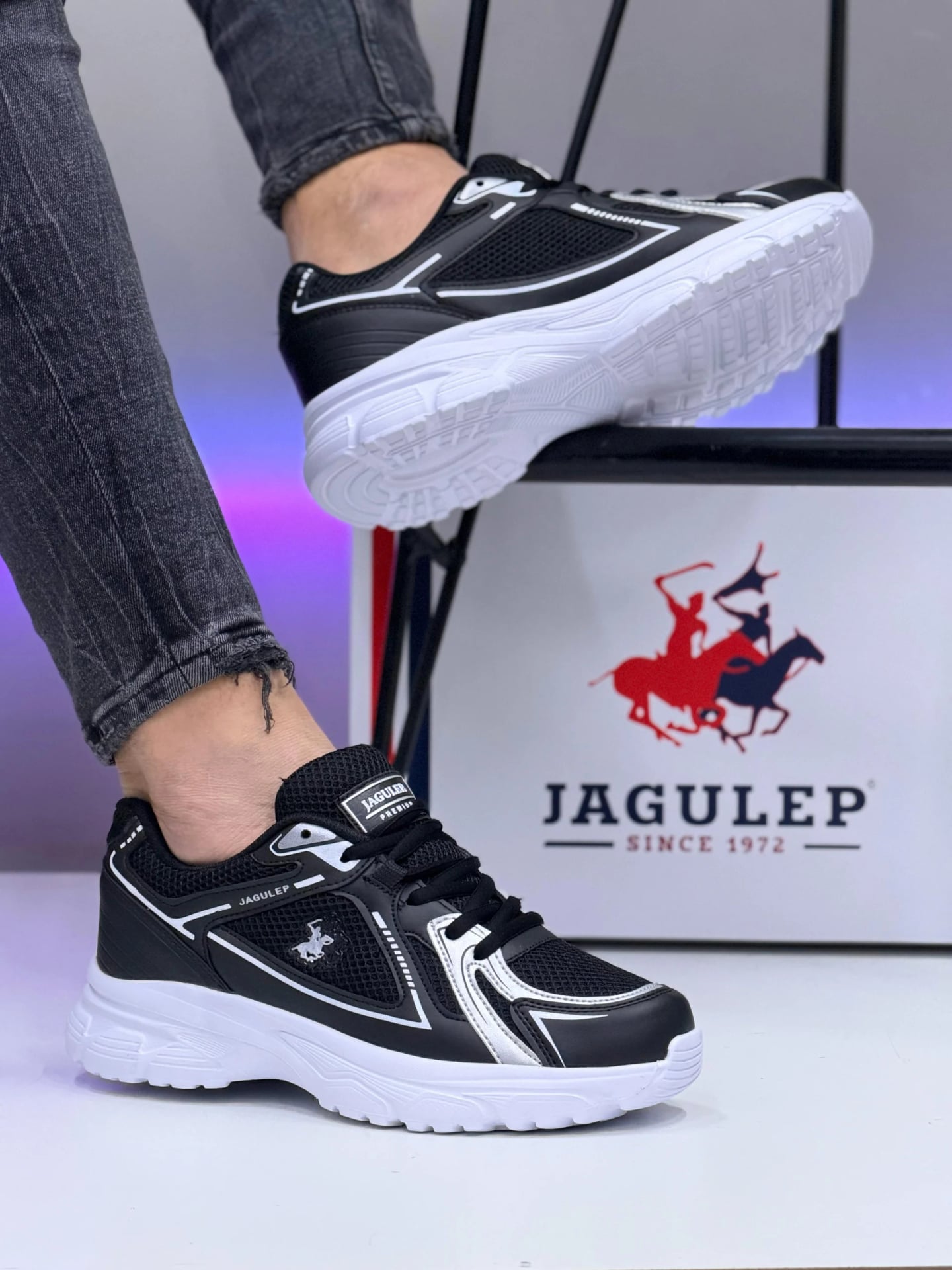 Siyah-Beyaz Bağcıklı Erkek Spor Sneaker - Faylon Taban Rahat Günlük Model - Uygun Fiyatlı TOPTAN Ürün - Renk: Siyah-Beyaz - Fotoğraf 1 / 1